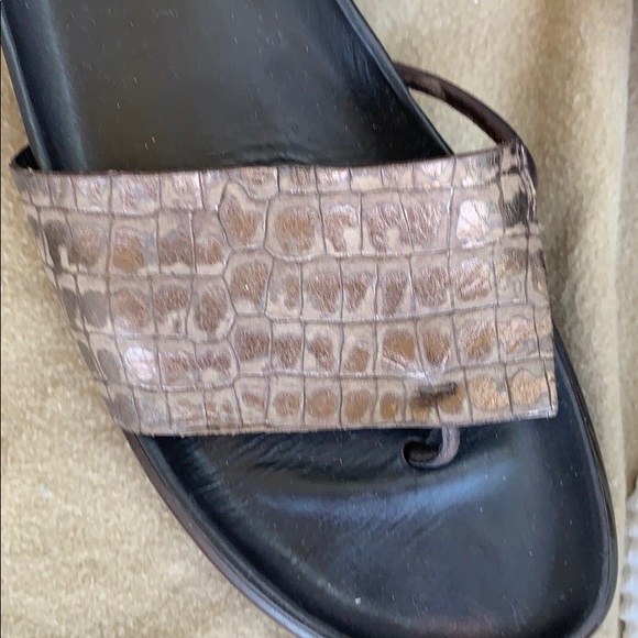 Sandals - Picture 3 of 4